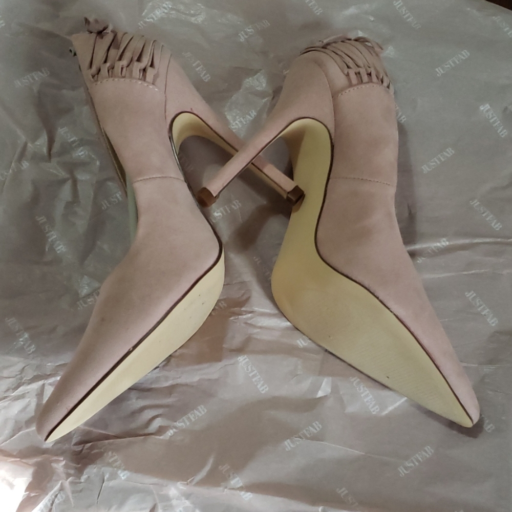 Shoes - Picture 4 of 4